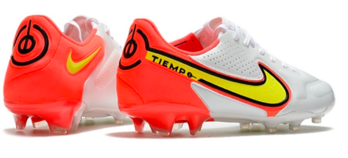 Nike Tiempo