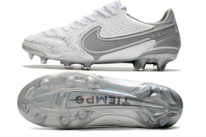 Nike Tiempo
