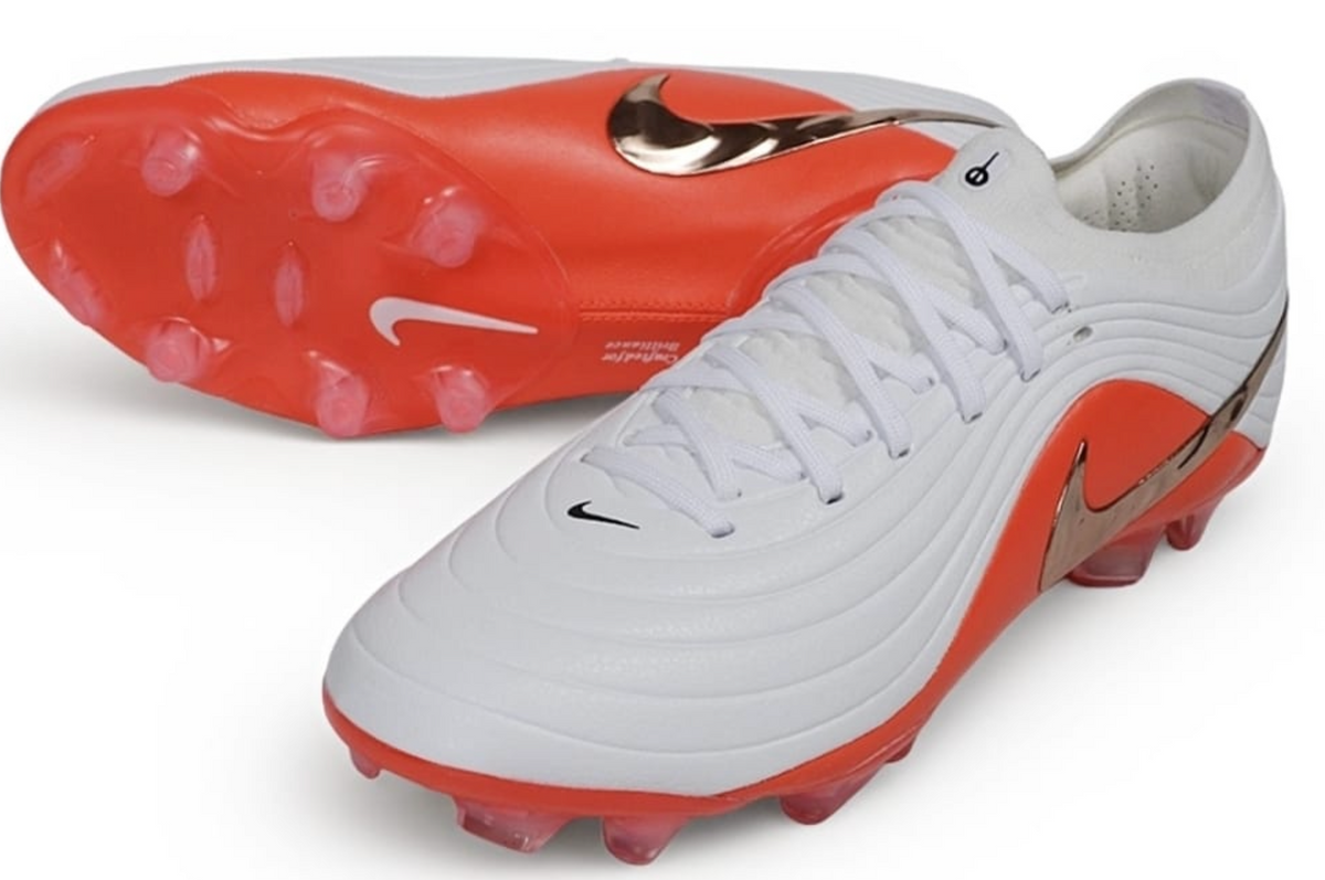 Nike United Tiempo Maestro Elite